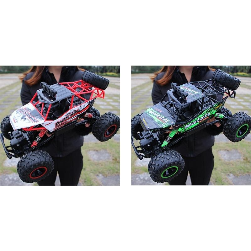 Off-road Climbing Car with 2.4ghz Remote Control and Double Motors - Green