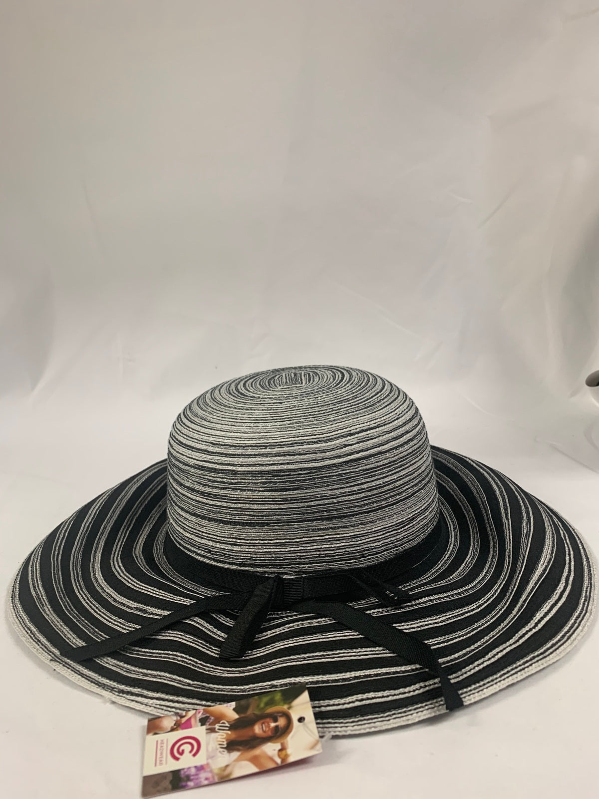 Lady'S Summer Hat With Medium Brim - One Size