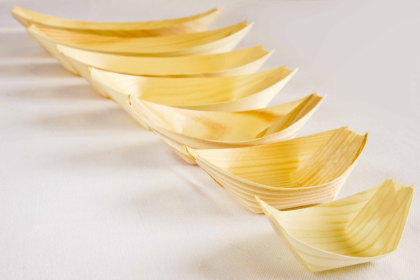 (2000) 20 X 100 Wood Boat 115 X 65 X 20Mm