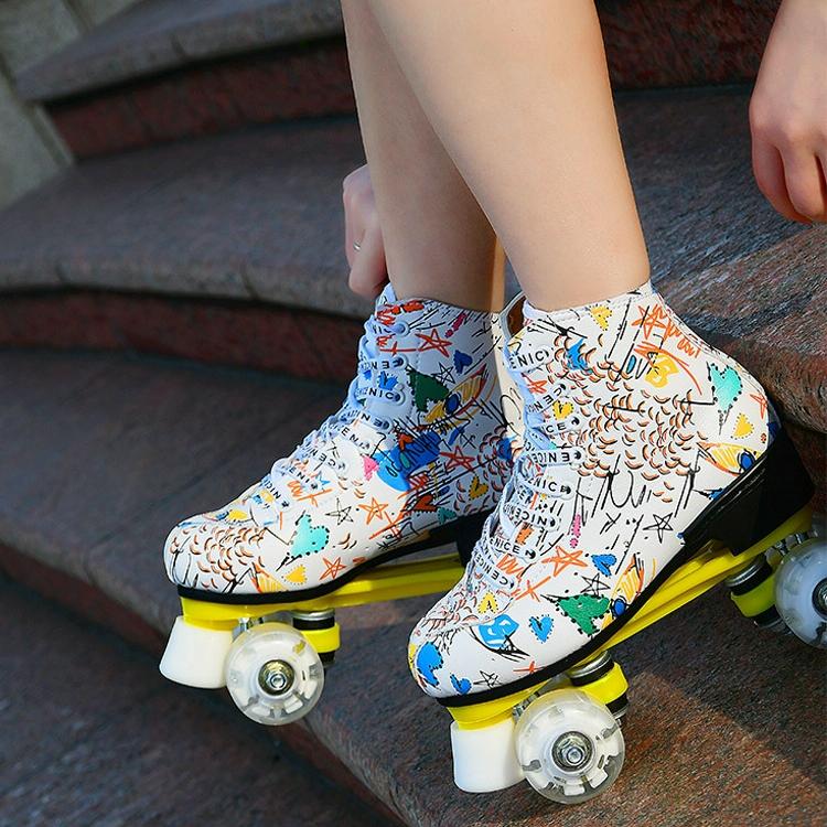 Unisex Graffiti Roller Skates - Double Row Size 39 - Flash Wheel White