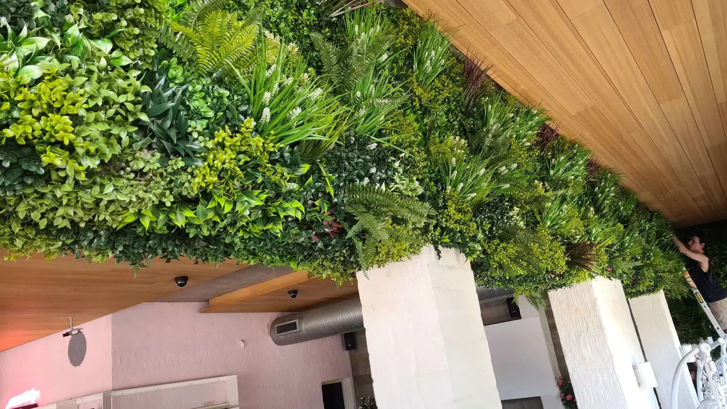 Luxury Lush Spring Recycled Vertical Garden / Green Wall UV Resistant 100cm x 100cm